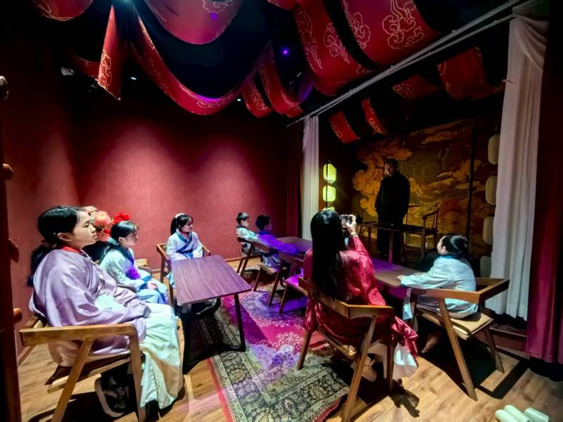 屏边互动剧场策划